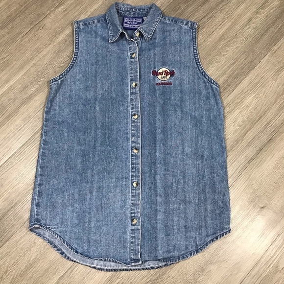 Hard Rock Cafe “Bahrain” Sleeveless Denim Shirt - Picture 5 of 6